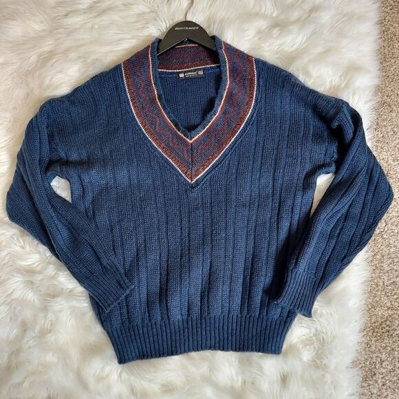 St Michael wool-blend V-neck sweater‎ - Picture 1 of 11